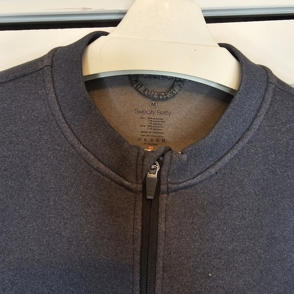 SWEATY BETTY Zip Up Crop Scuba Jacket Grey Women Medium Thumbhole Sleeves Pocket - Picture 3 of 11
